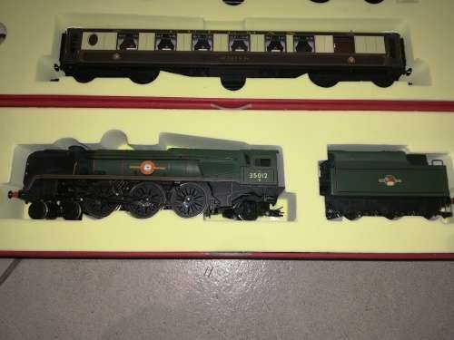HO scale trains