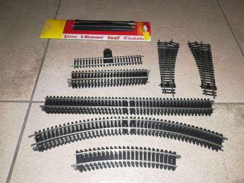 HO scale trains