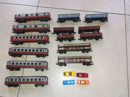 HO scale trains
