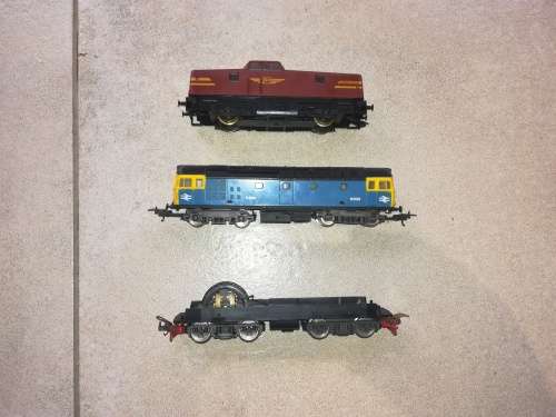 HO scale trains