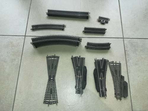 HO scale trains