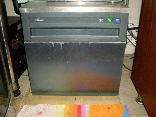 Ice Maker - Whirlpool 25KG