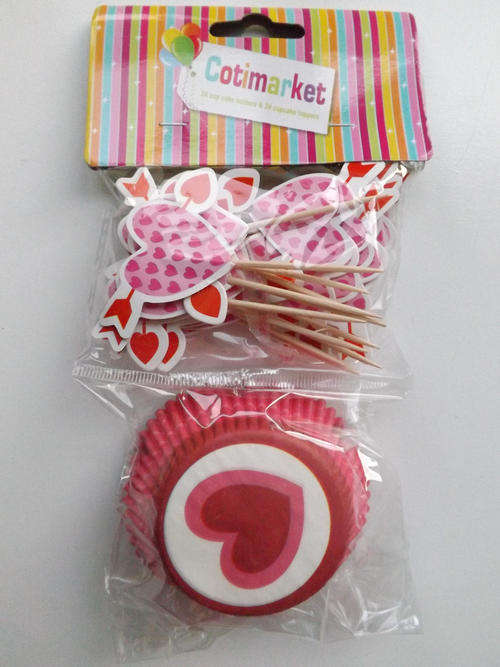 Lovestruck Cupcake & Toppers Set (48 Piece)