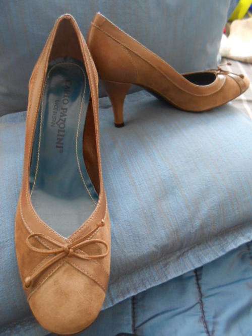 Brown suede and leather formal High heels shoes size 5 1/2 or 38 1/2 Made in Spain.