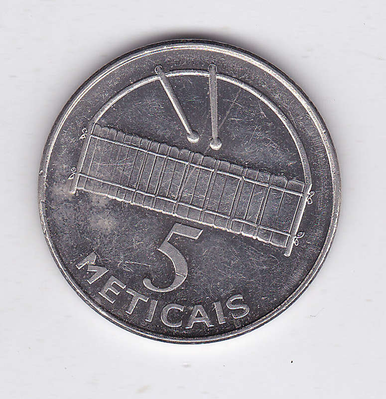 MOZAMBIQUE 5 METICAL 2006 EF