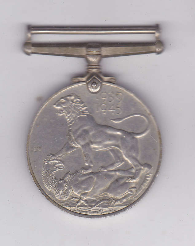 WWII 1939-1945 WAR MEDAL