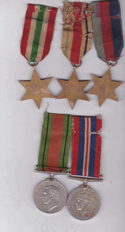 WW2 GROUPOF UNNAMED MEDALS WITH 8TH ARMY BAR F/S INC ITALY AND AFRICA STARS