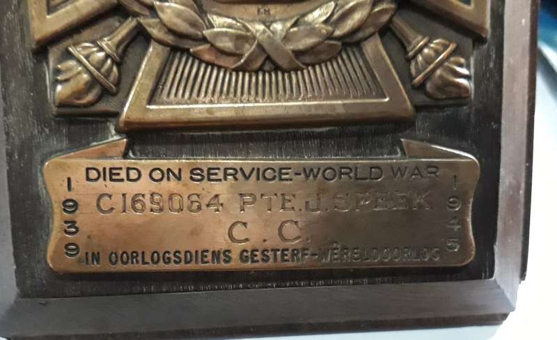 SOUTH AFRICAN MEMORIAL PLAQUE - (RARE TO COLOURED MEMBER) C169064 PTE J SPEEK C.C - DON'T MISS OUT