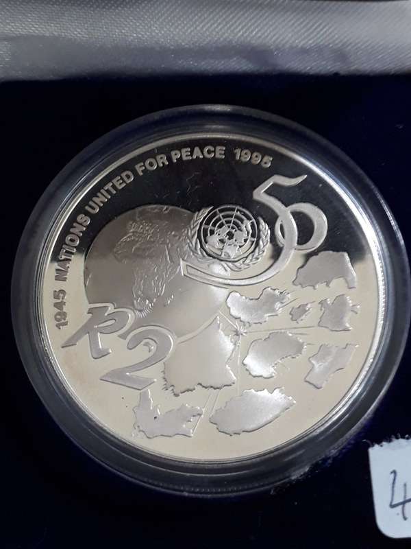 SOUTH AFRICA R2 PROOF UN 50 YEAR 1 OUNCE SILVER COIN - WITH COA