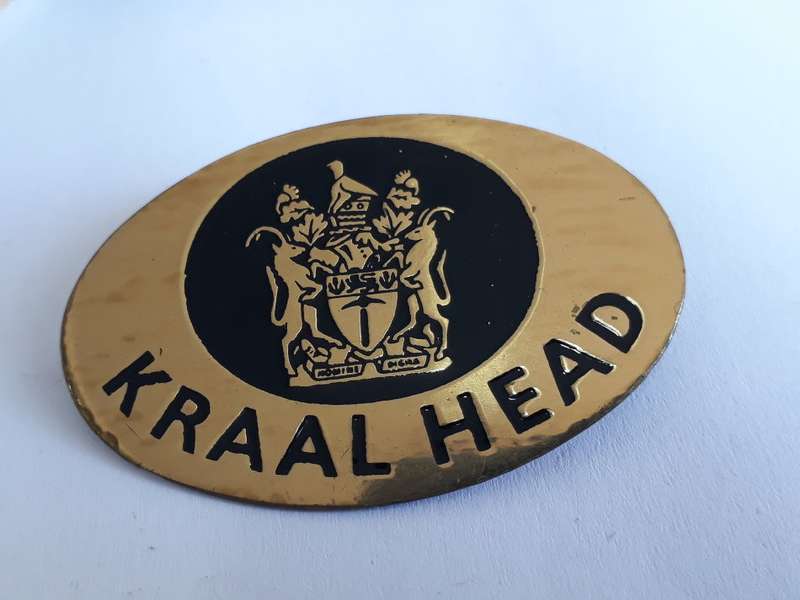 RHODESIA KRAAL HEAD-  BREAST BADGE - HIGH GRADE