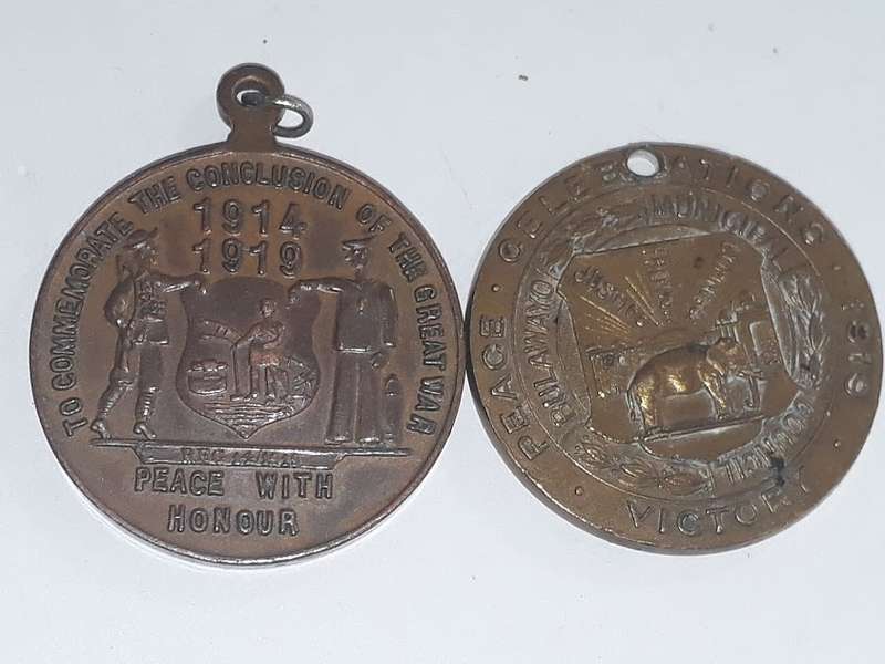 PAIR OF WWI PEACE MEDALS JOHANNESBURG AND BULAWAYO 1919