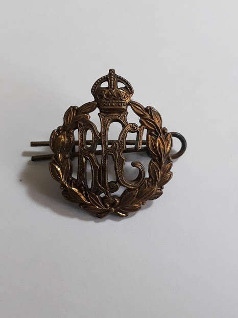 WWI RFC CAP BADGE