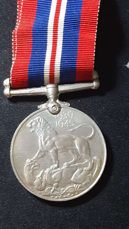 SOUTH AFRICA AIRFORCE EFFICIENCY MEDAL PAIR SGT D.R.D. DOUGLAS S.A.A.F WITH 39-45 WAR MEDAL