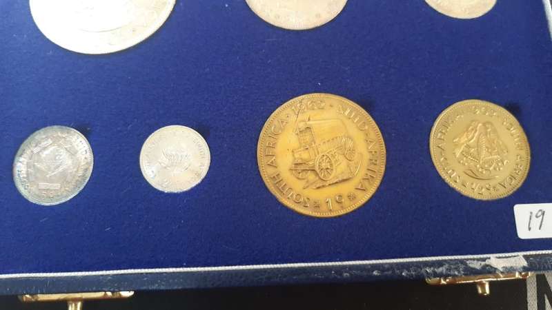 SOUTH AFRICA UNC 1962 SET 1/2 CENT TO 50 CENT SILVER IN ISSUED BOX