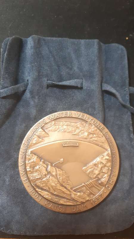 LESOTHO HIGHLANDS WATER VENTURE -  KATSE DAM - 1997 BRONZE 61mm MEDAL