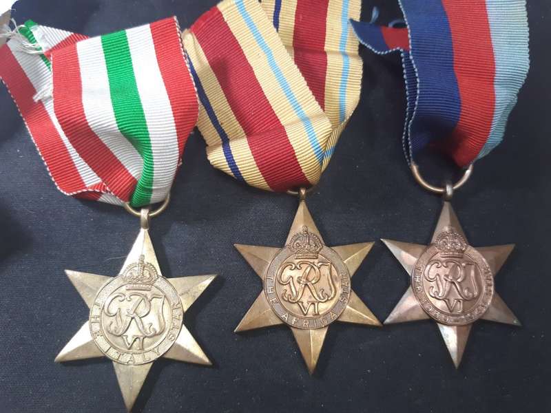 WWII SET OF 5 UNAMED MEDALS FULL SIZE WITH RIBBONS