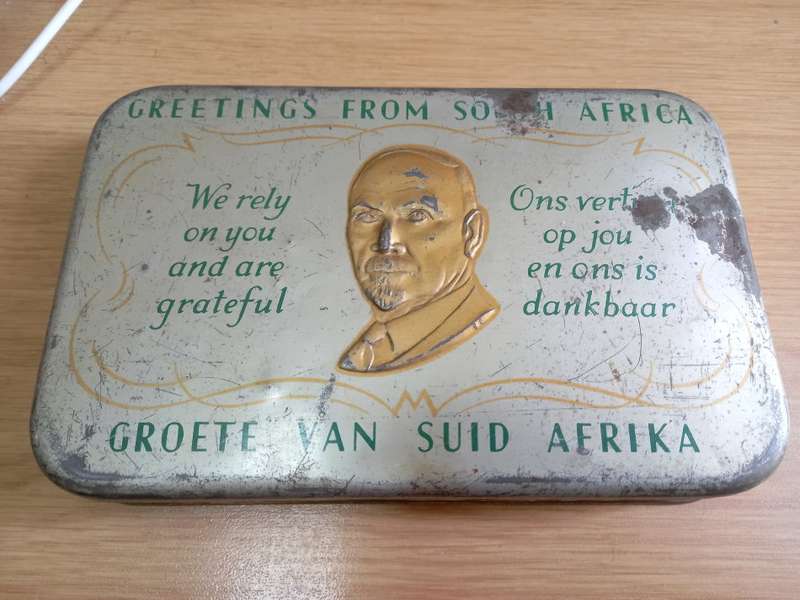 SMUTS WWII LARGE TIN