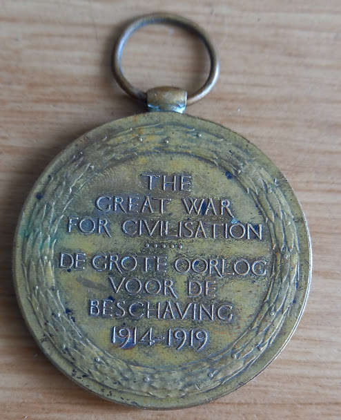 SOUTH AFRICA WWI BILINGUAL VICTORY MEDAL PTE A. HUGHES  S.A.M.C.C