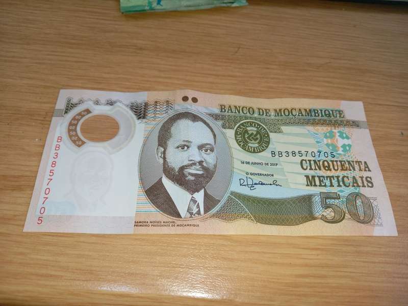 MOZAMBIQUE 50 METICALS 2017 POLYMER HIGH GRADE FV=R11.43