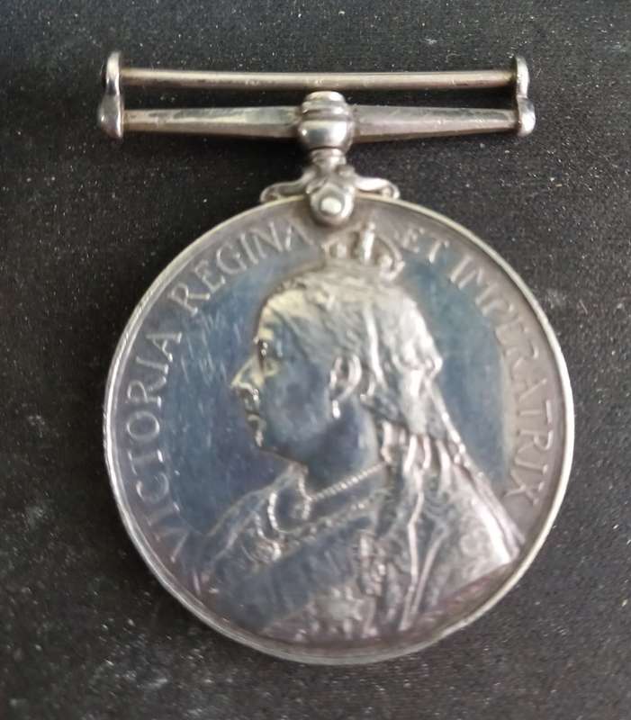 QUEENS SOUTH AFRICA MEDAL F/S NAME ERASED