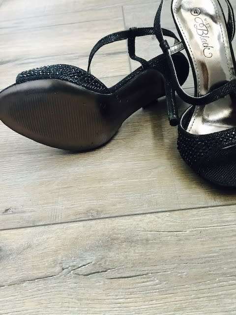 BLACK DIAMANTE HEELS - SIZE: 4