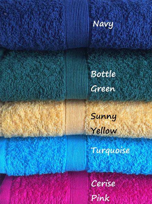 BRIGHT SUMMER BATH TOWEL - NORTEX - GREAT QUALITY - BID FROM R1!