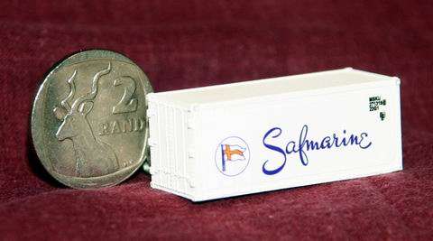 N scale CMD HobbyLine Safmarine containers