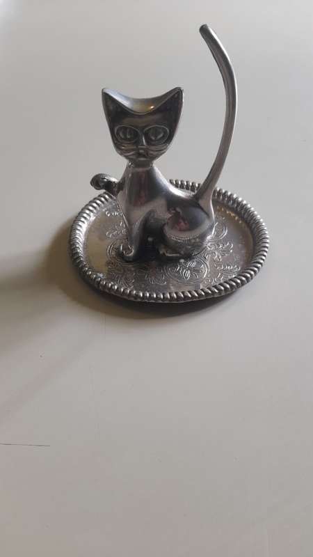 Seba silver plated cat ring jewelery holder