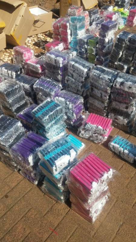 Bulk Job Lot of 5600 Premium Smartphone Back/Flip Covers