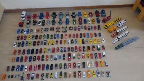 Job Lot of 190 Die Cast Vehicle Models ****BID FOR THE LOT****