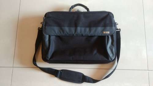 *AS NEW* Targus Premium Laptop Bag