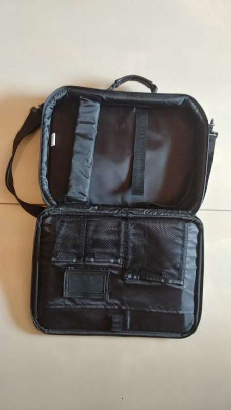 *AS NEW* Targus Premium Laptop Bag