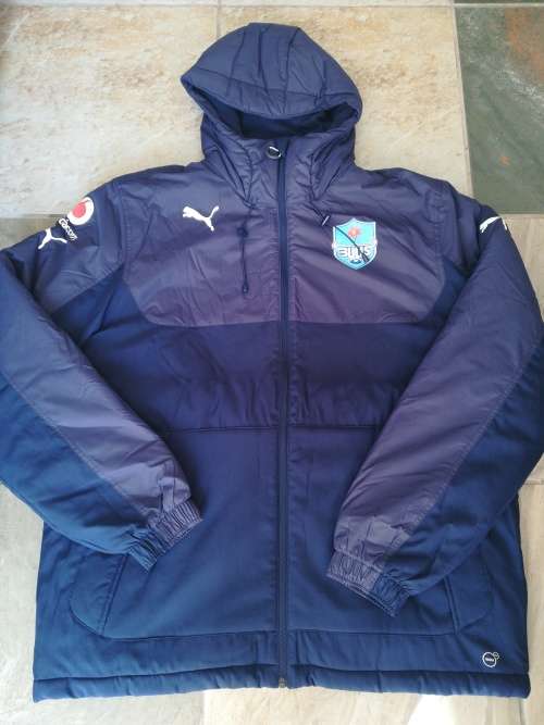 Bulls Players Superrugby Bench Jacket Size XL very warm
