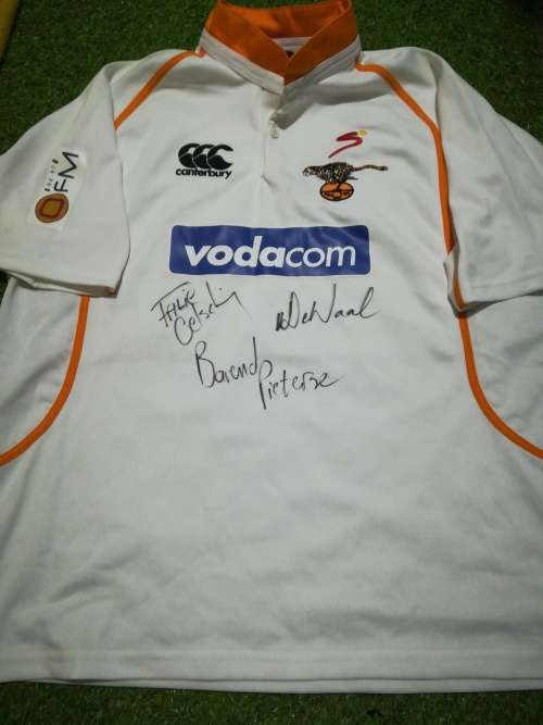 Cheetahs Rugby jersey signed Size XL