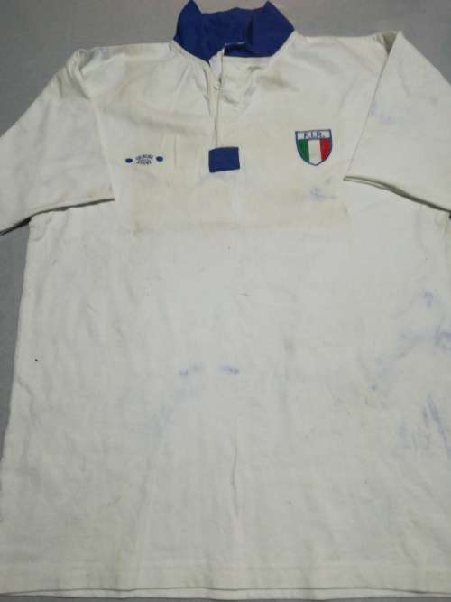 Italy Matchworn Rugby Jersey no 10 away jersey armpit to armpit 61cm