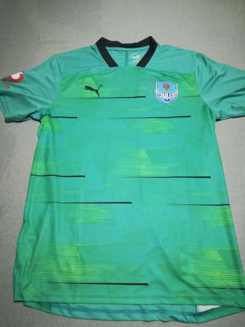 Bulls players training shirt Size L