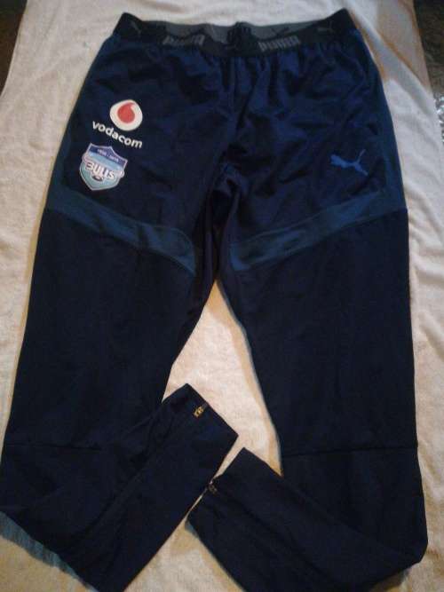 Bulls Players Trackpants Size L