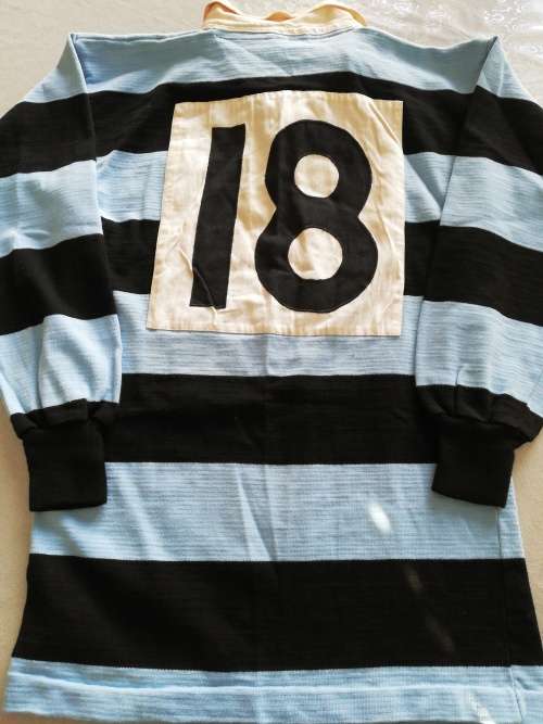 Cardiff Rugby Jersey no 18 Size 42