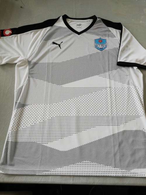 Bulls Training Shirt Size XXL Technical