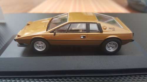 Lotus Esprit S2