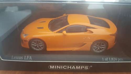 Lexus LFA 2011 - Orange