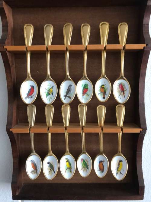 **** COLLECTION OF INTERNATIONAL, SA. and  GOLDEN BIRD SPOONS ****