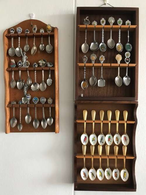 **** COLLECTION OF INTERNATIONAL, SA. and  GOLDEN BIRD SPOONS ****