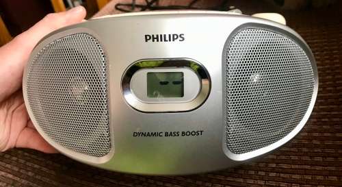 **** PHILIPS PORTABLE RADIO/CD PLAYER ****