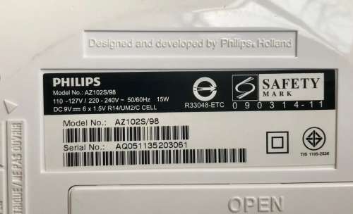 **** PHILIPS PORTABLE RADIO/CD PLAYER ****