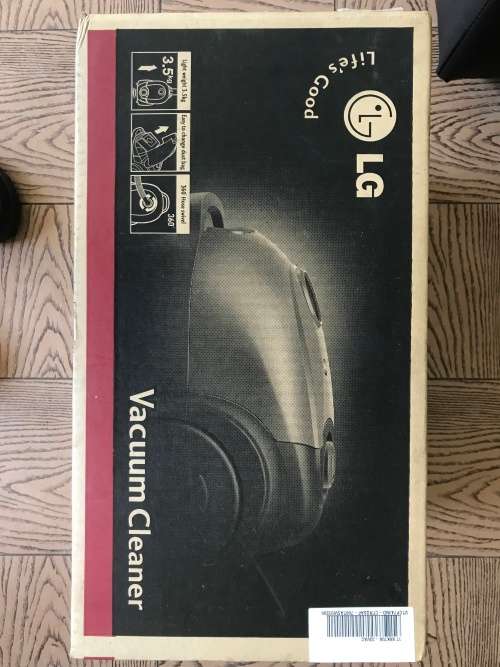 ***** LG 1400W VACUUM CLEANER NEW *****