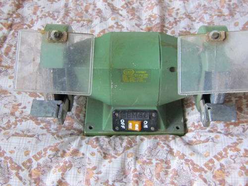 ***FEMCO 300W BENCH GRINDER***