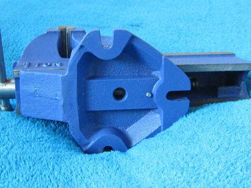 Vice, vice grip, clamp, bench mounted vice, metal work, workshop, fitter and turner, tools, desktop vice