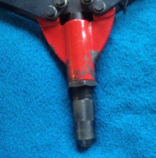 Pop-rivet, hinged, rivetter, rivet