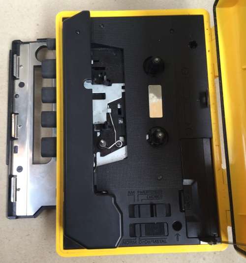 Sony Sports Walkman FM/AM Stereo Cassette Player WM-F35.....as new condition